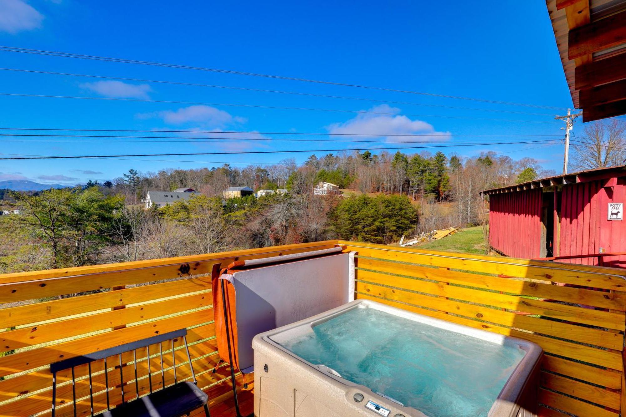 Marshall Studio With Loft, Hot Tub And Views! ภายนอก รูปภาพ